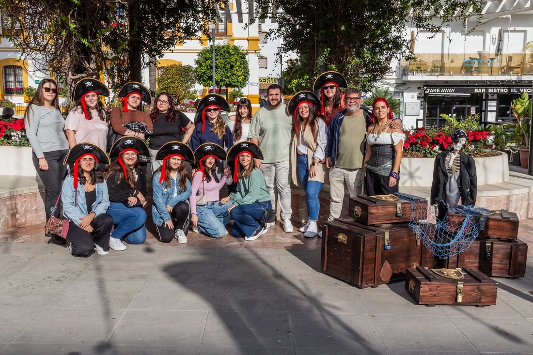 Escape room en Marbella — grupo piratas baules